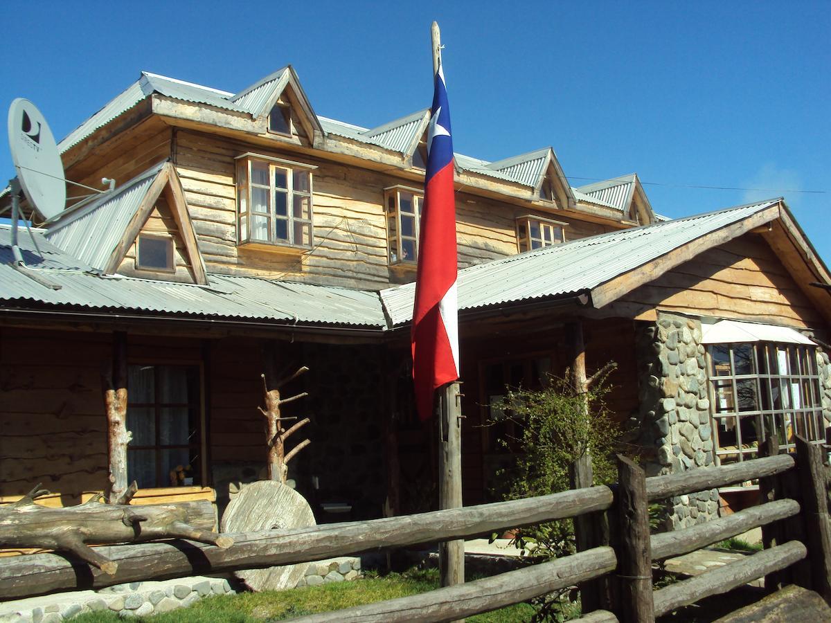 Hotel Hosteria Rayen La Junta Exterior foto